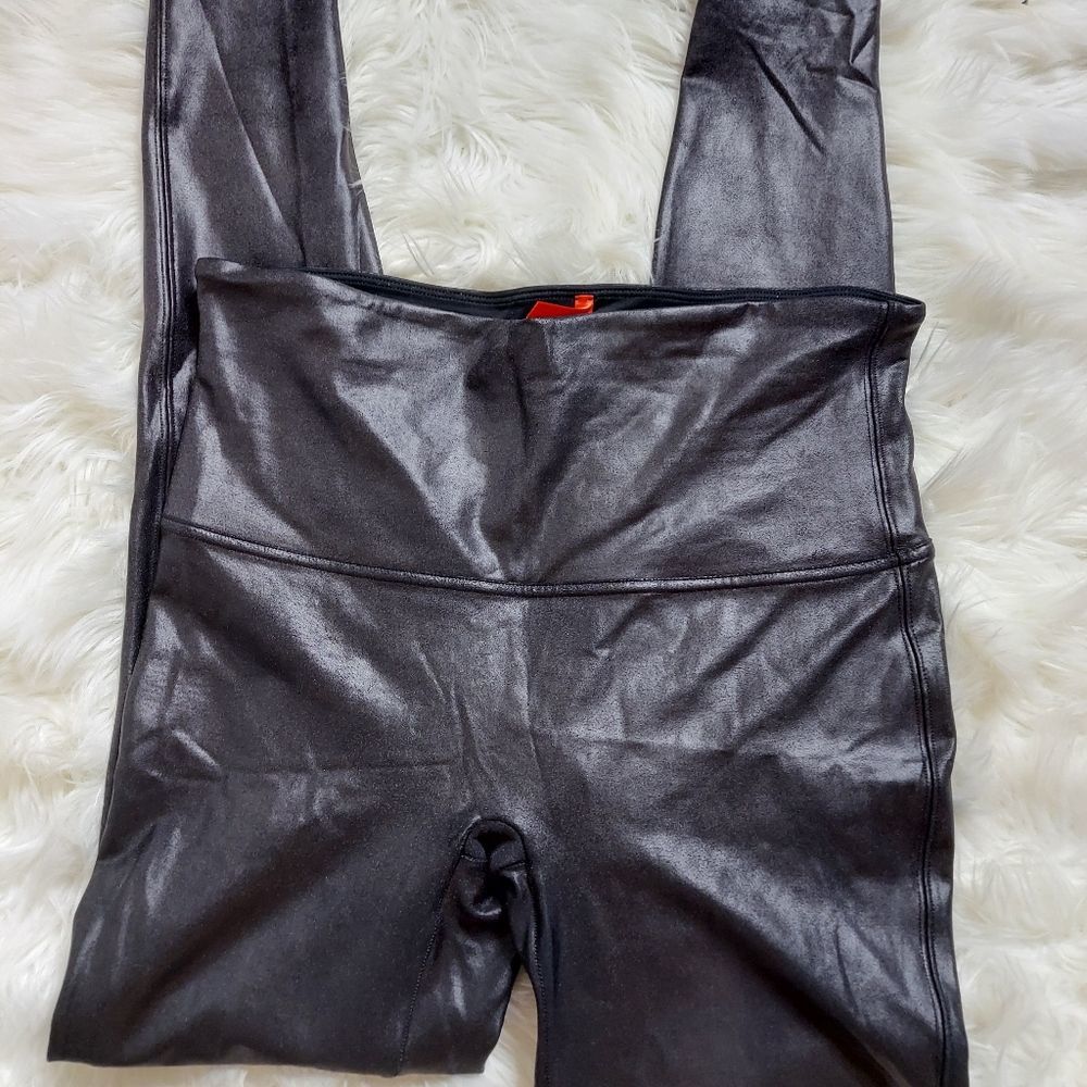Spanx faux leather leggings - Picture 3 of 9